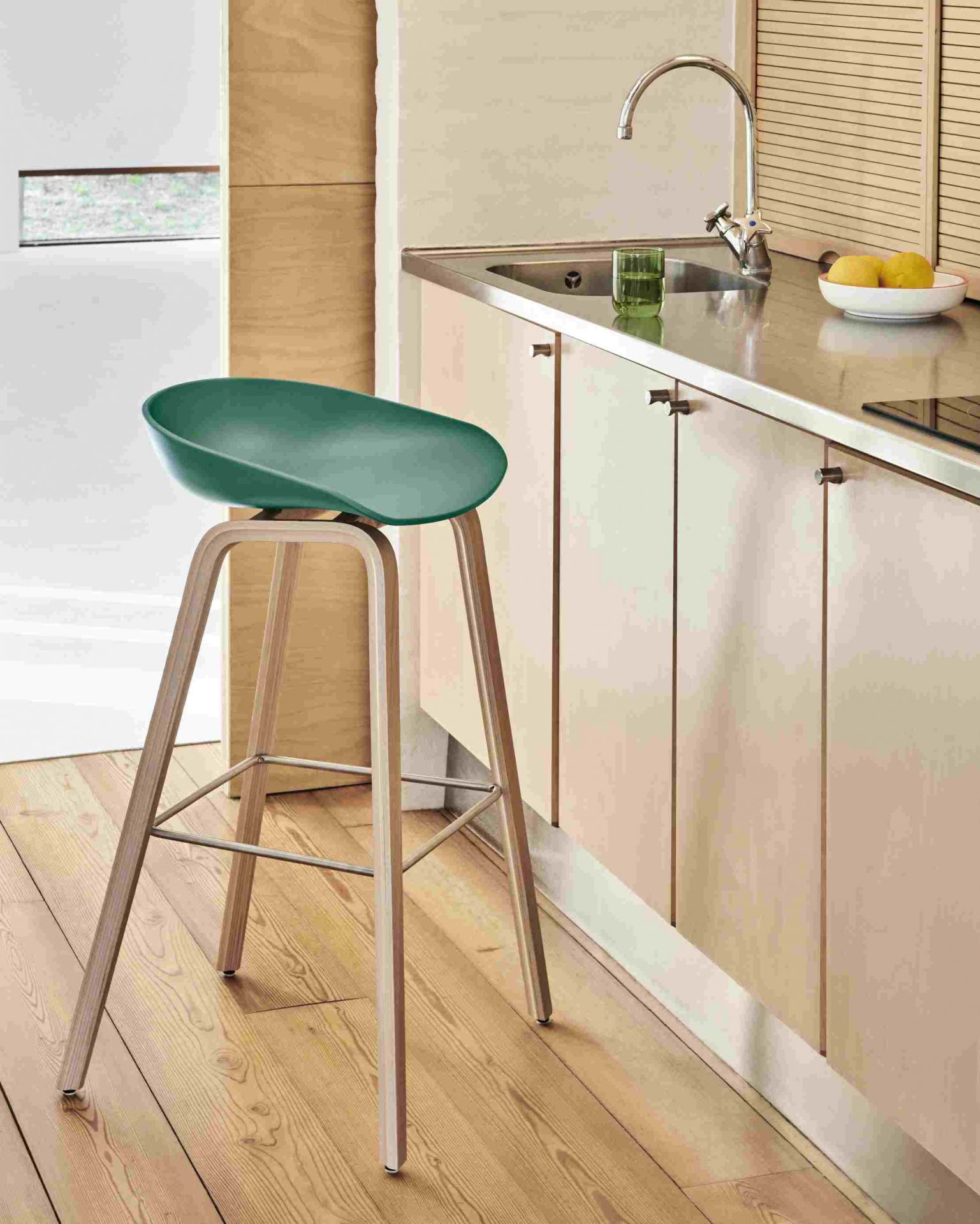 About a Stool AAS32 / AAS 32 Bar stool Low Hay