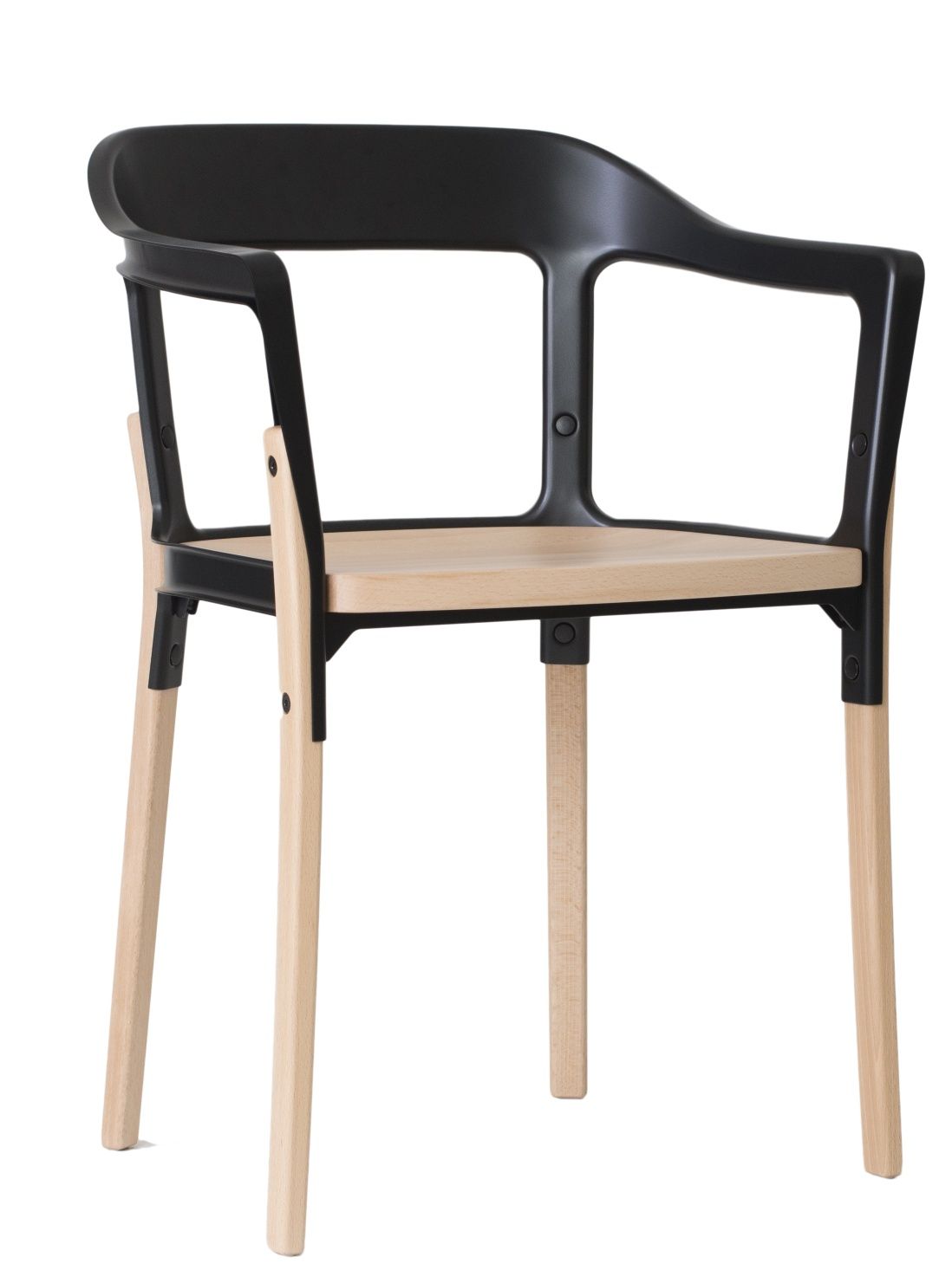 Magis Steelwood Chair Stuhl mit Armlehne, schwarzer Kunststoff und helle Holzbeine, Frontansicht.