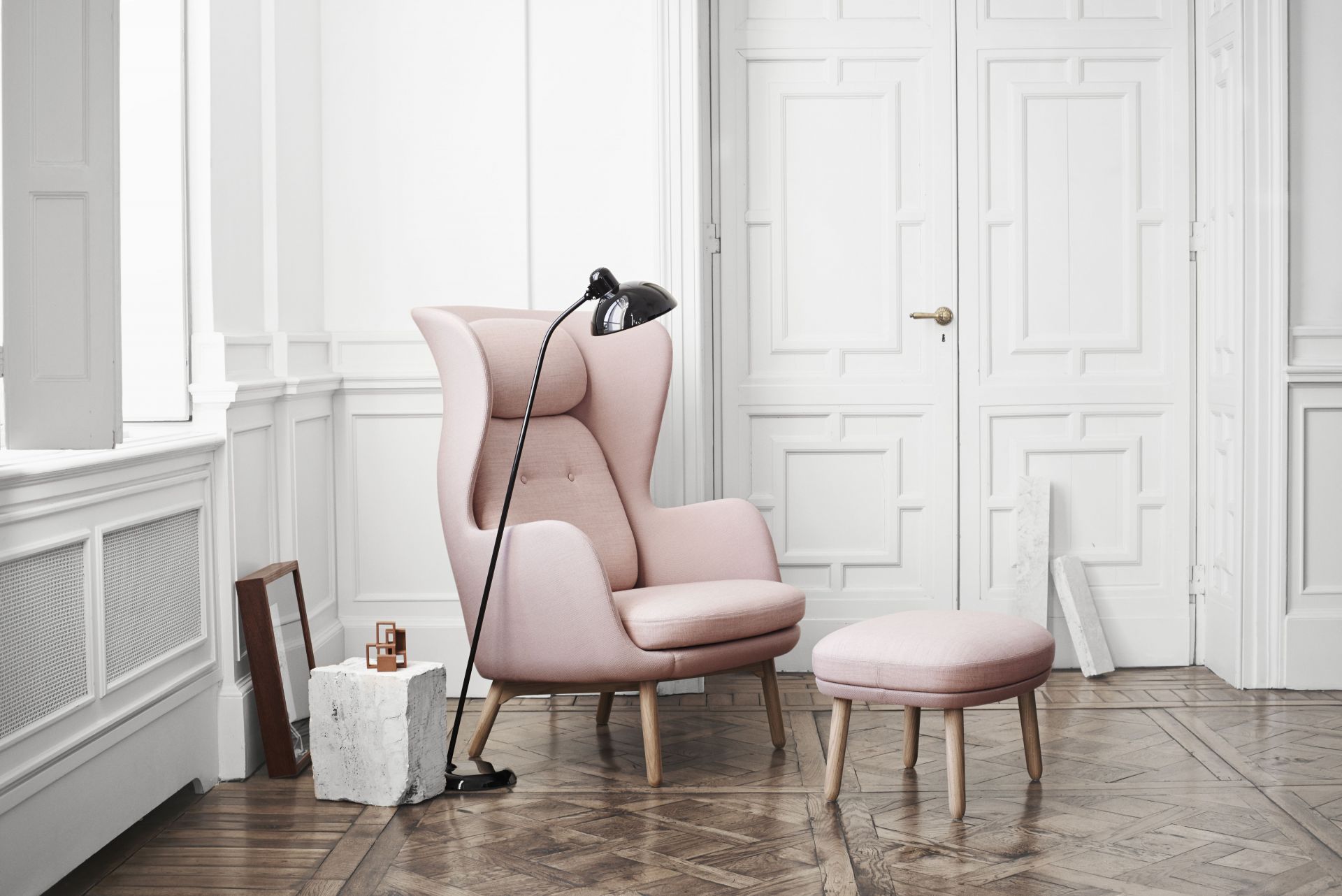 Ro Armchair Wood Fritz Hansen