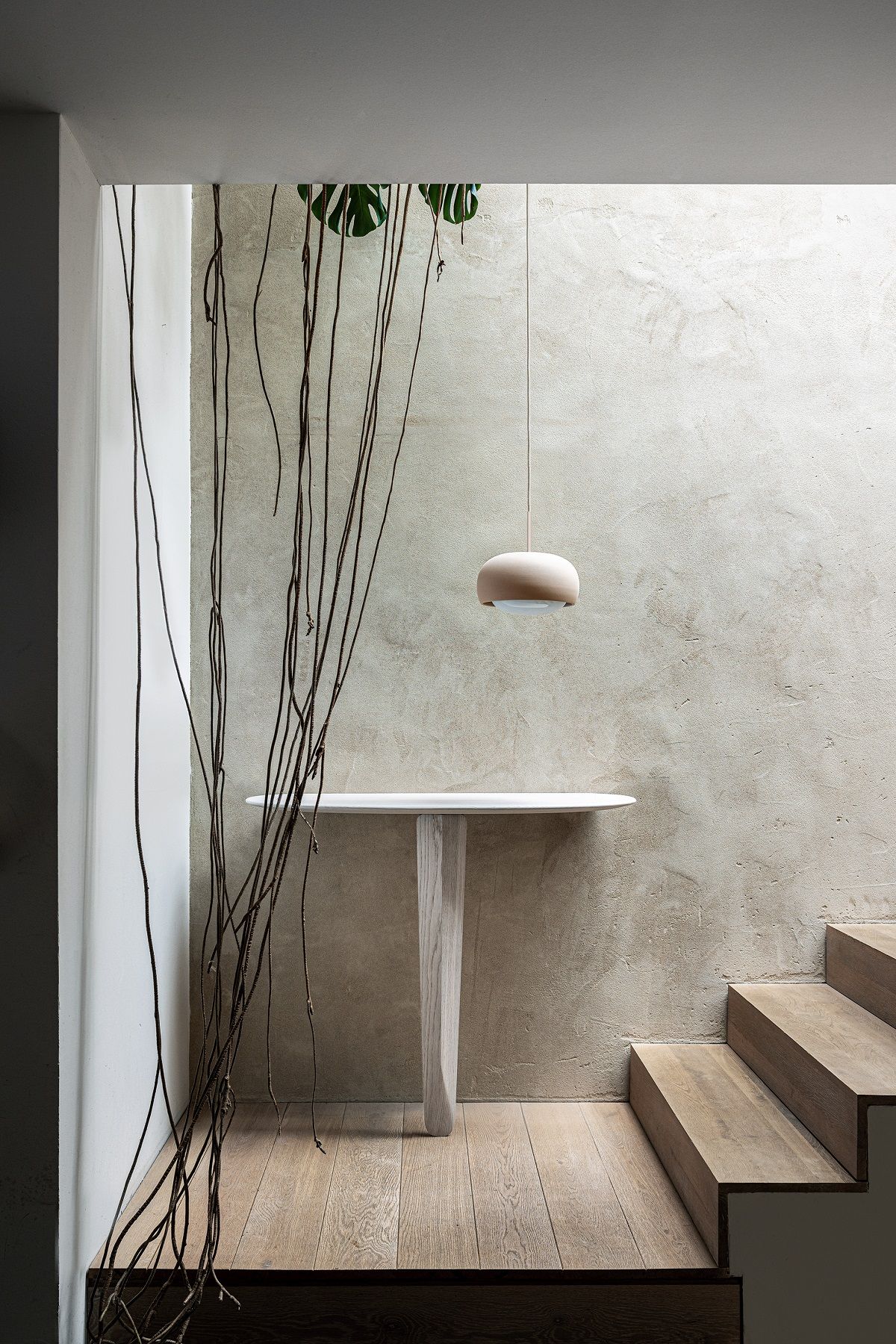 Kuyu Console Console table symmetrical period