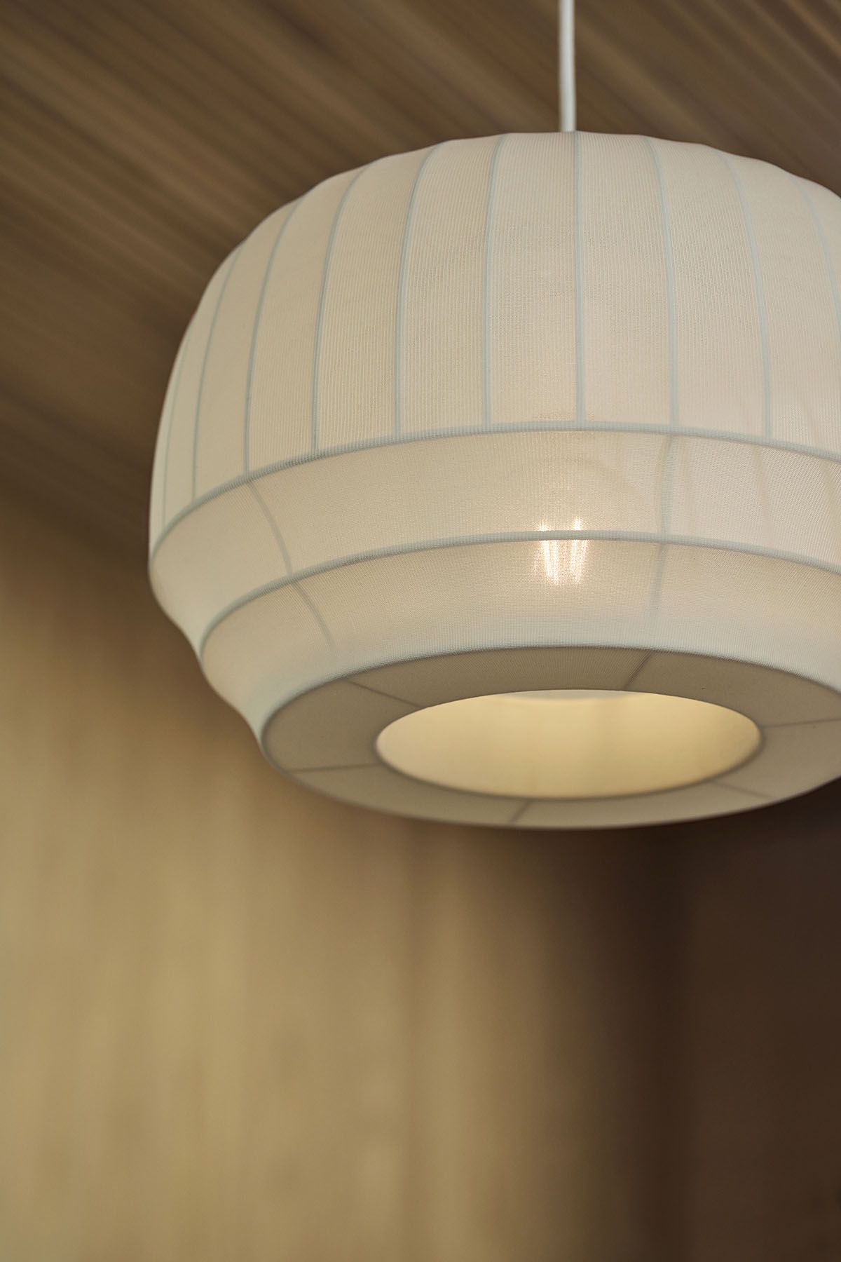 Tradition pendant lamp tall Northern