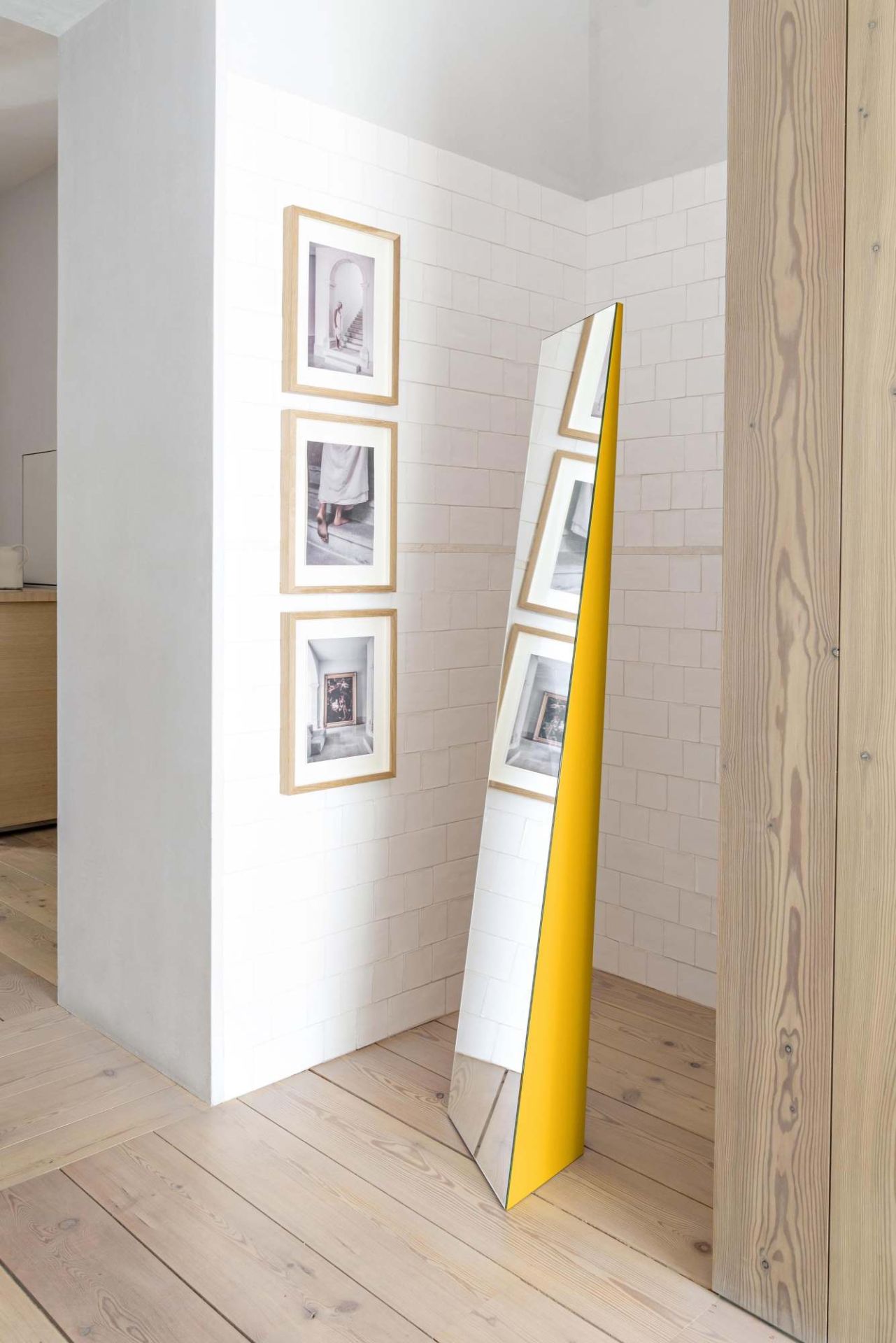 Beam standing mirror Schönbuch