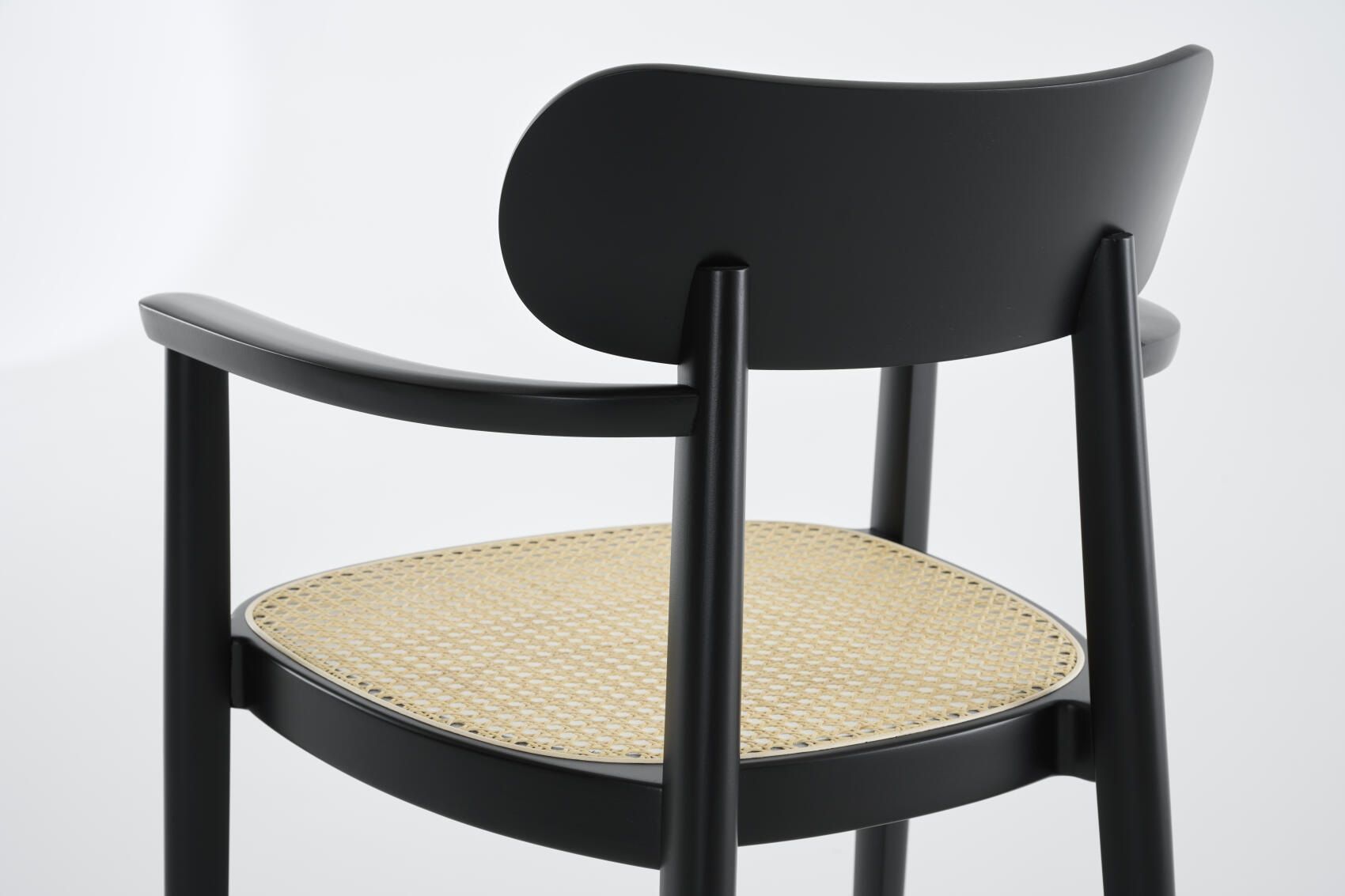118 FV Wooden chair with armrests Thonet