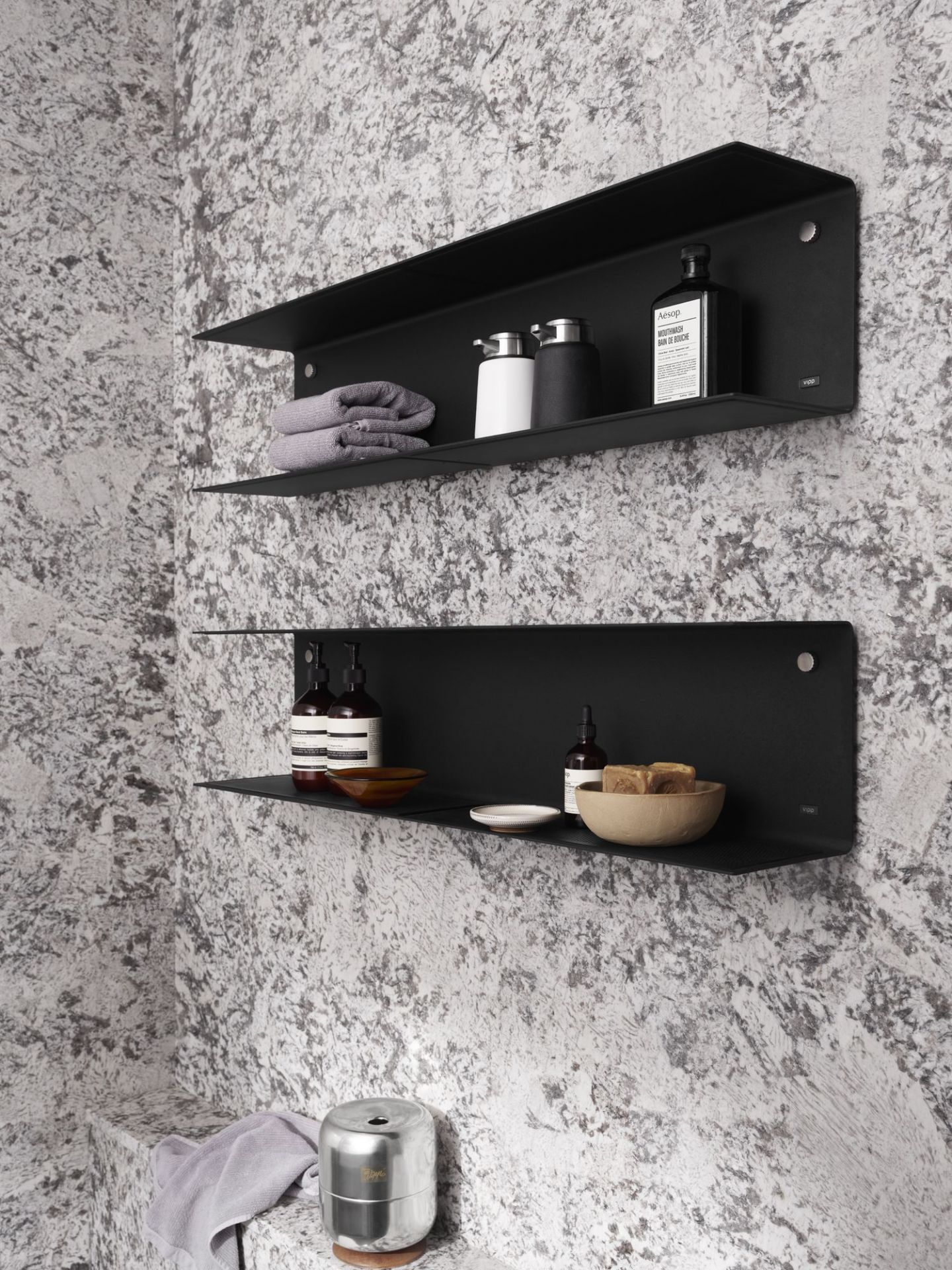 Wall shelf U-shape Vipp