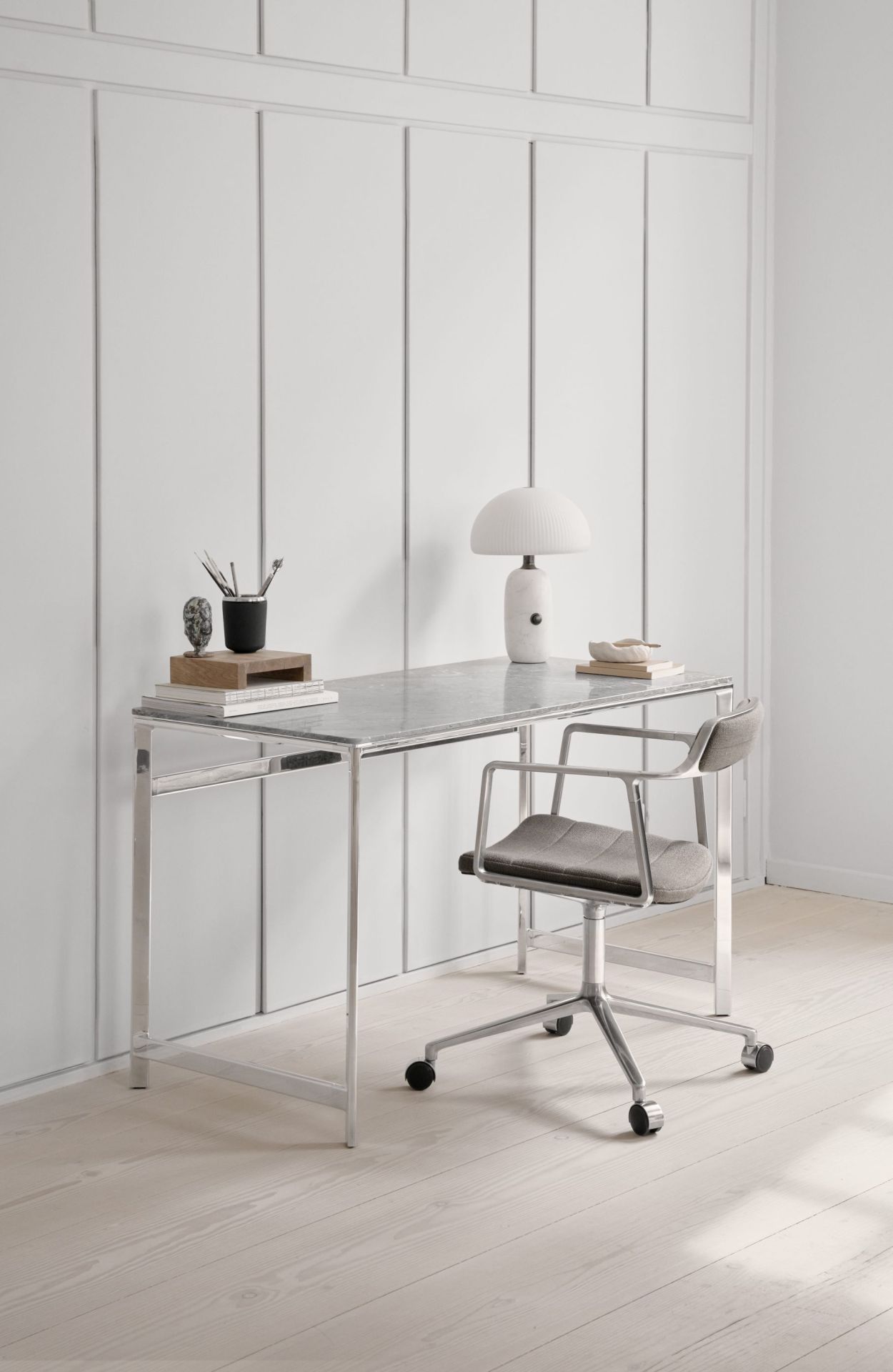 430 Studio Desk Vipp